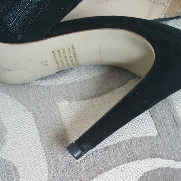 REDUCED! Gianni Gregori Black Suede Heels Bootie - Picture 6 of 7